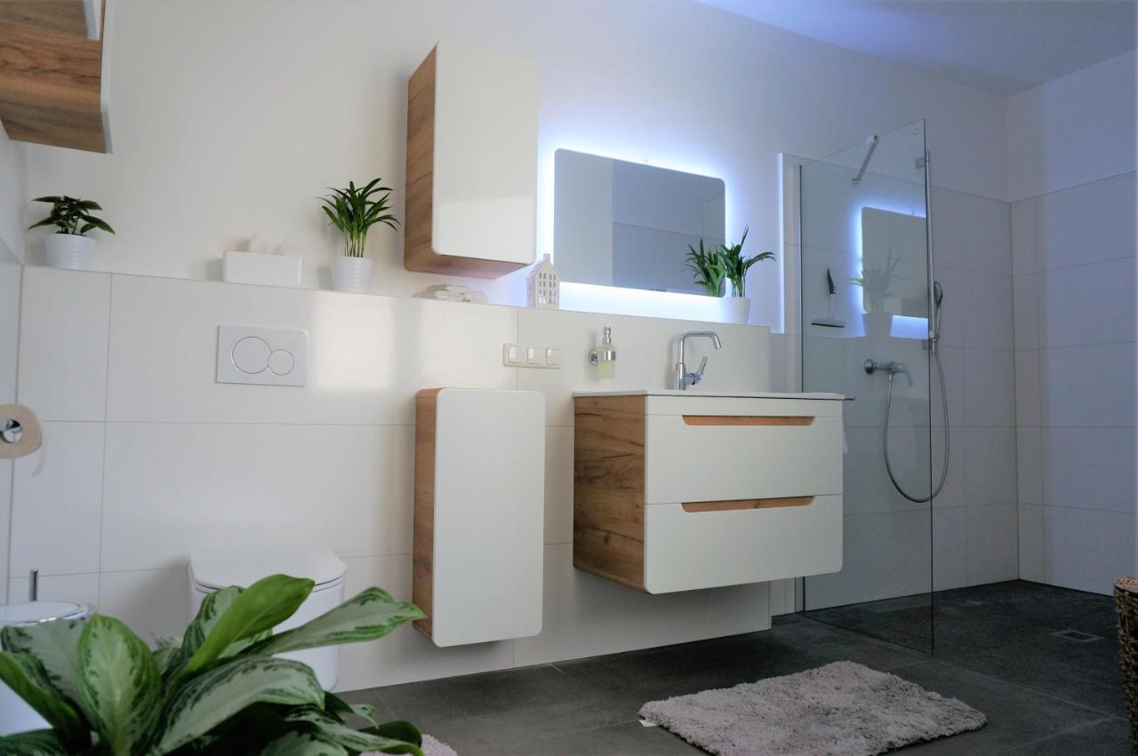פרנקנטל Mein Apartment, Stars Mit Balkon Und Klima Fuer Bis Zu 4 Personen מראה חיצוני תמונה