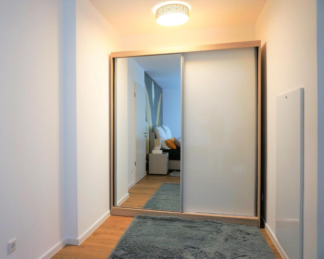פרנקנטל Mein Apartment, Stars Mit Balkon Und Klima Fuer Bis Zu 4 Personen מראה חיצוני תמונה