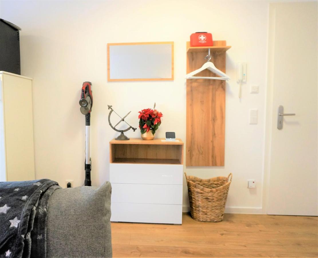 פרנקנטל Mein Apartment, Stars Mit Balkon Und Klima Fuer Bis Zu 4 Personen מראה חיצוני תמונה
