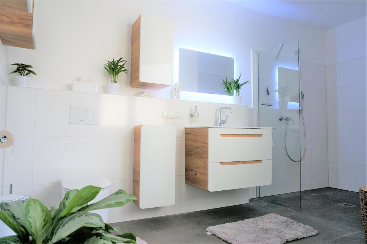פרנקנטל Mein Apartment, Stars Mit Balkon Und Klima Fuer Bis Zu 4 Personen מראה חיצוני תמונה