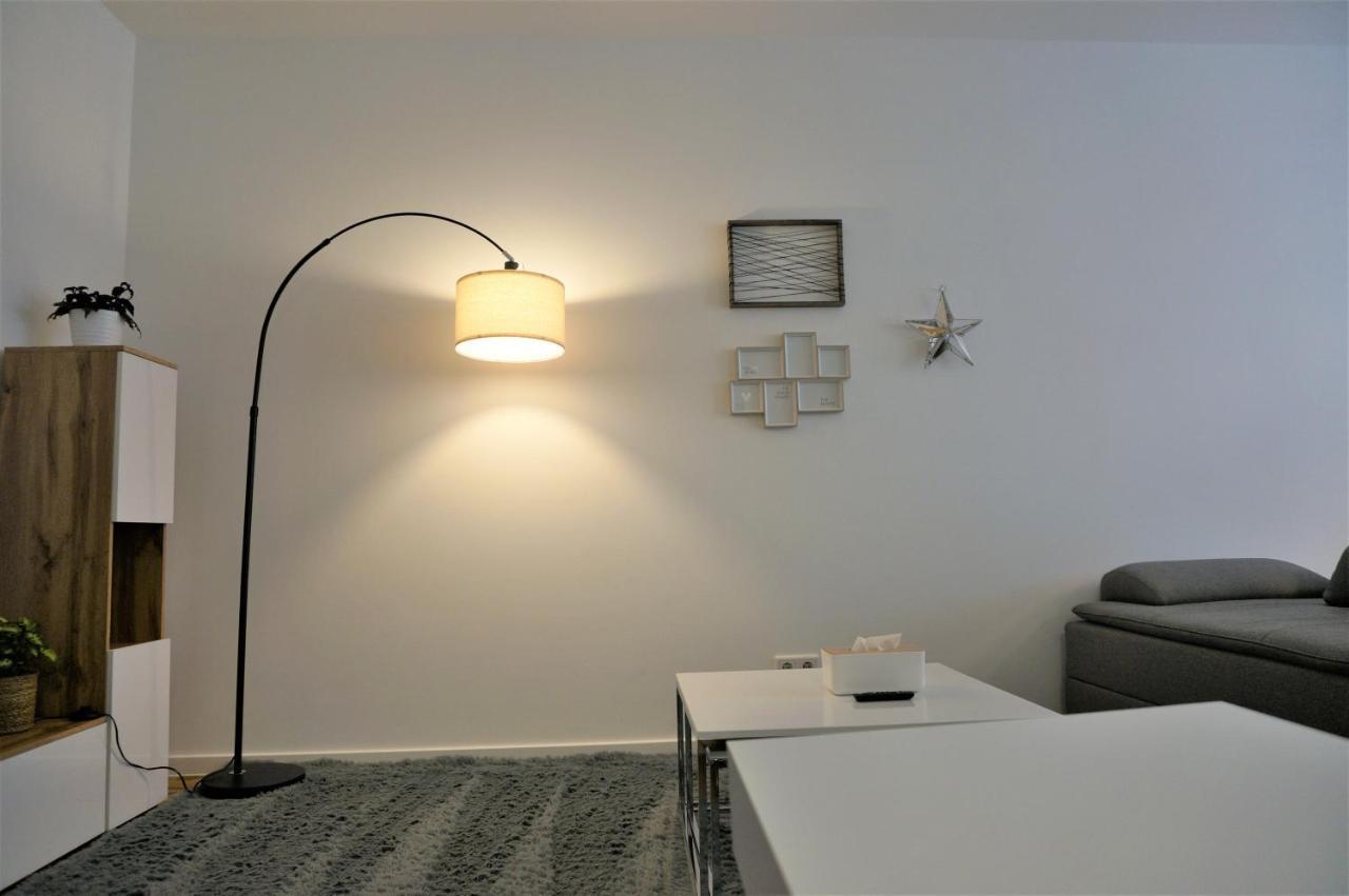 פרנקנטל Mein Apartment, Stars Mit Balkon Und Klima Fuer Bis Zu 4 Personen מראה חיצוני תמונה