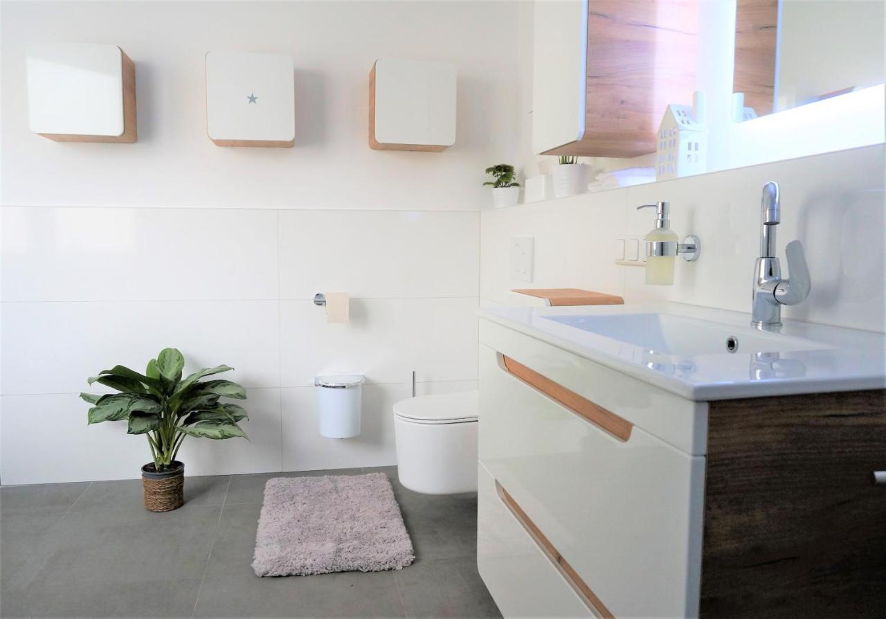 פרנקנטל Mein Apartment, Stars Mit Balkon Und Klima Fuer Bis Zu 4 Personen מראה חיצוני תמונה